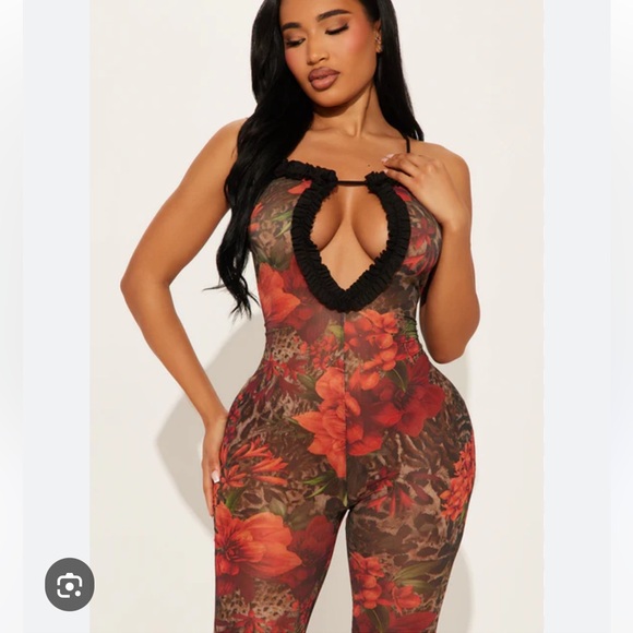 (NWT) Fashion Nova Every Rose Has Its Thorn sexy Mesh Jumpsuit size large - Picture 2 of 5